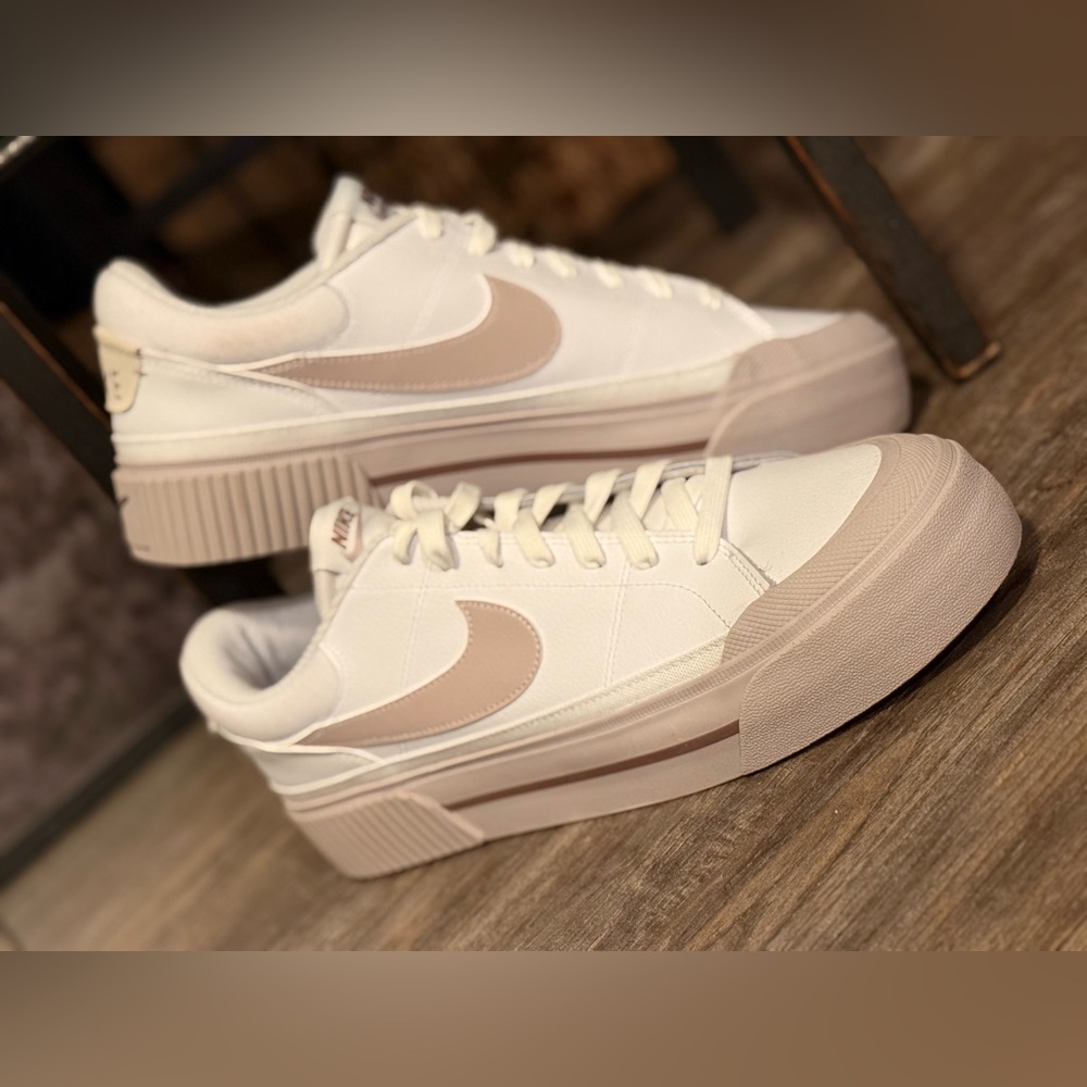 Nike Women's Court Legacy Lift White/Platinum Violet Sneakers